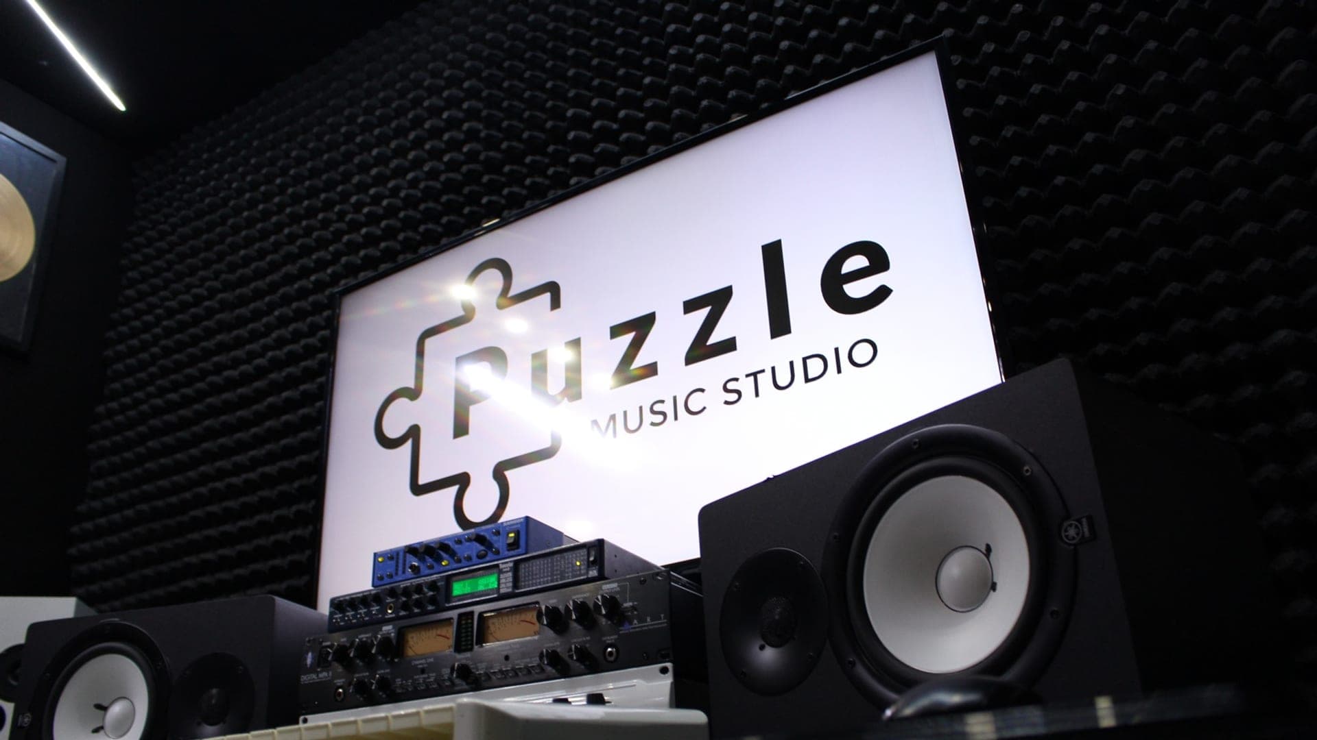 Interno di Nexoos Studios